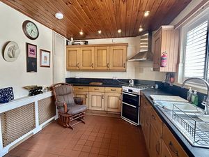 Breakfast Kitchen- click for photo gallery